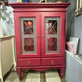 Сервант Бьерт двустворчатый 1-48 Сервант Бьерт двустворчатый 1-48 TIMBERICA из массива карельской сосны, производство — Россия, Карелия. Подходит для хранения посуды и предметов интерьера. Поставляется в разобранном виде. Срок поставки: 12–20 дней.